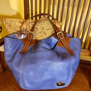 Authentic Dooney & Bourke Pebble Medium Valerie
